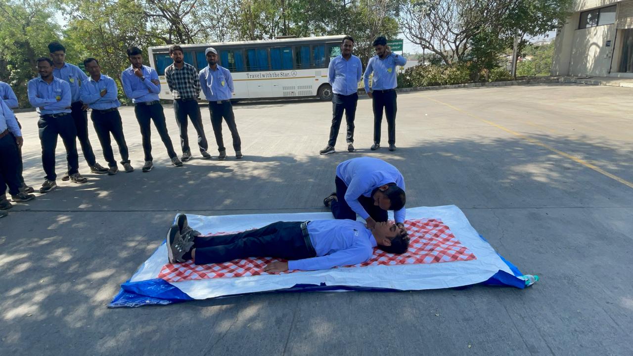 Checking responsiveness during an outdoor emergency response drill